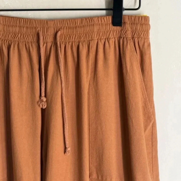 Skims by Kim Kardashian Cover Up Cargo Pants Almond Color Size Small Womens - Picture 10 of 11